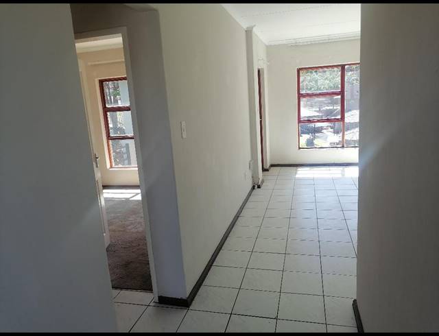 1 bed property to rent in BASSONIA